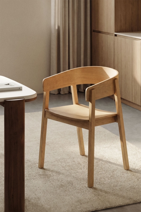 Sedia da pranzo con braccioli in legno di rovere Olsen