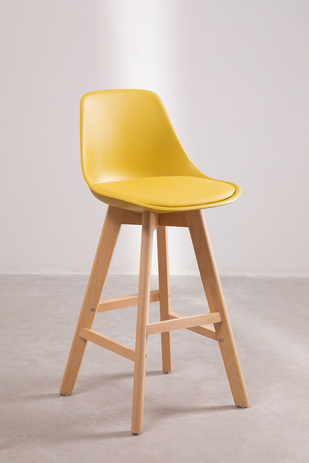 Pack di 2 sgabelli alti 65 cm in legno di faggio, polipropilene e similpelle giallo curry Nordic Edition, immagine della galleria 1