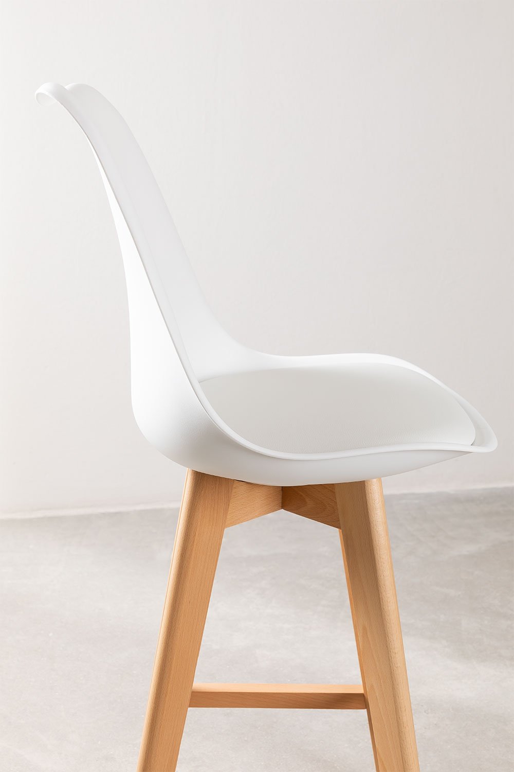 Confezione da 2 sgabelli alti 65 cm con cuscino in similpelle nordica, immagine della galleria 3