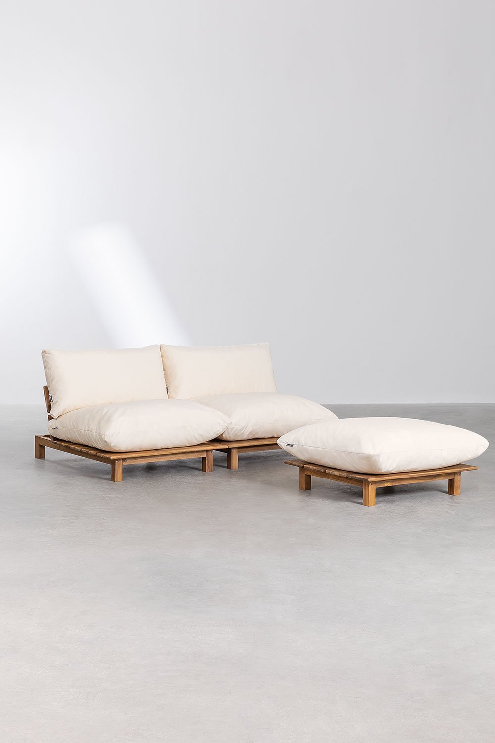 Divano componibile reclinabile in 2 pezzi con puff in legno di acacia Brina, immagine della galleria 1