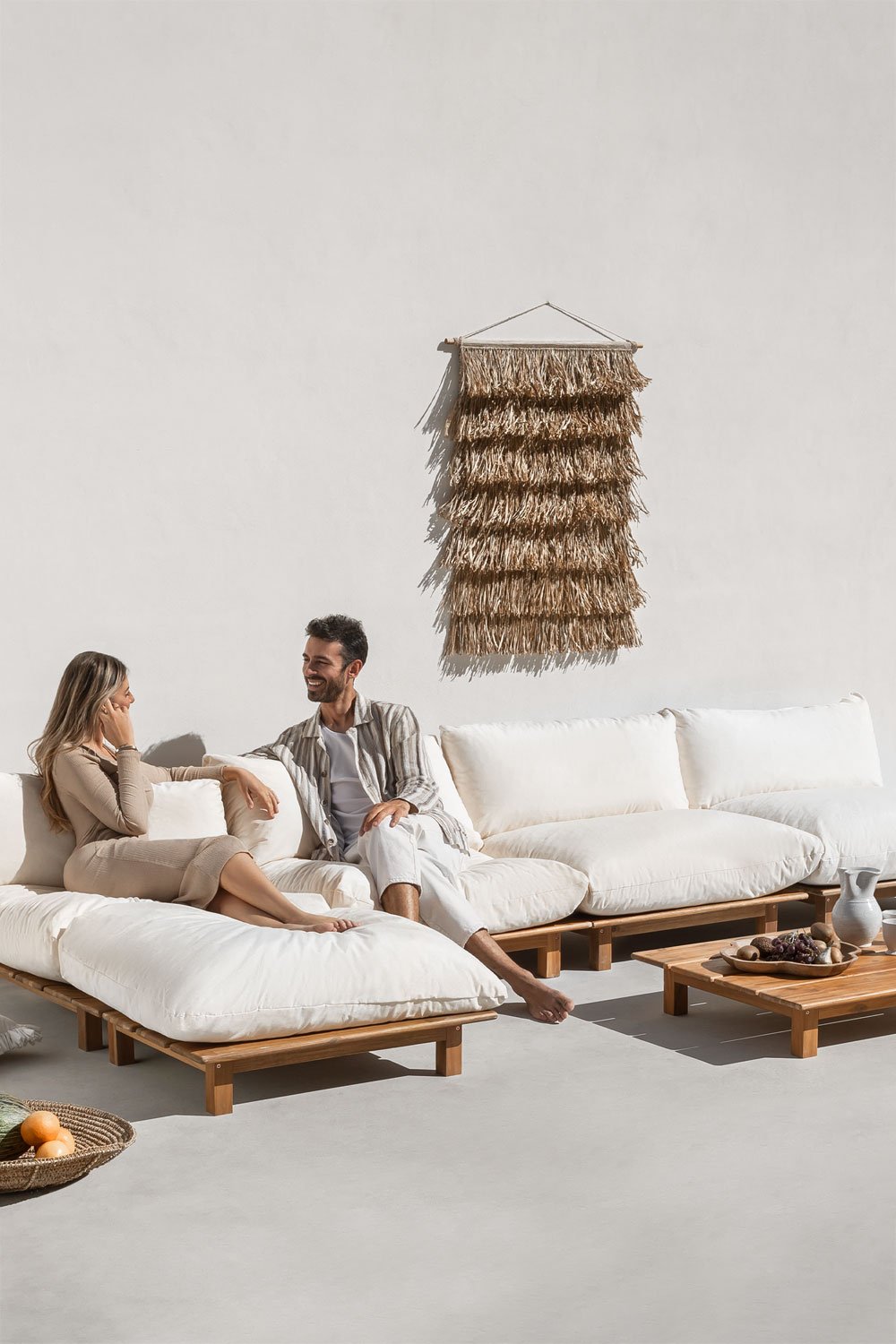 Divano da giardino modulare reclinabile in 4 pezzi con tavolino e puff in legno di acacia Brina, immagine della galleria 1