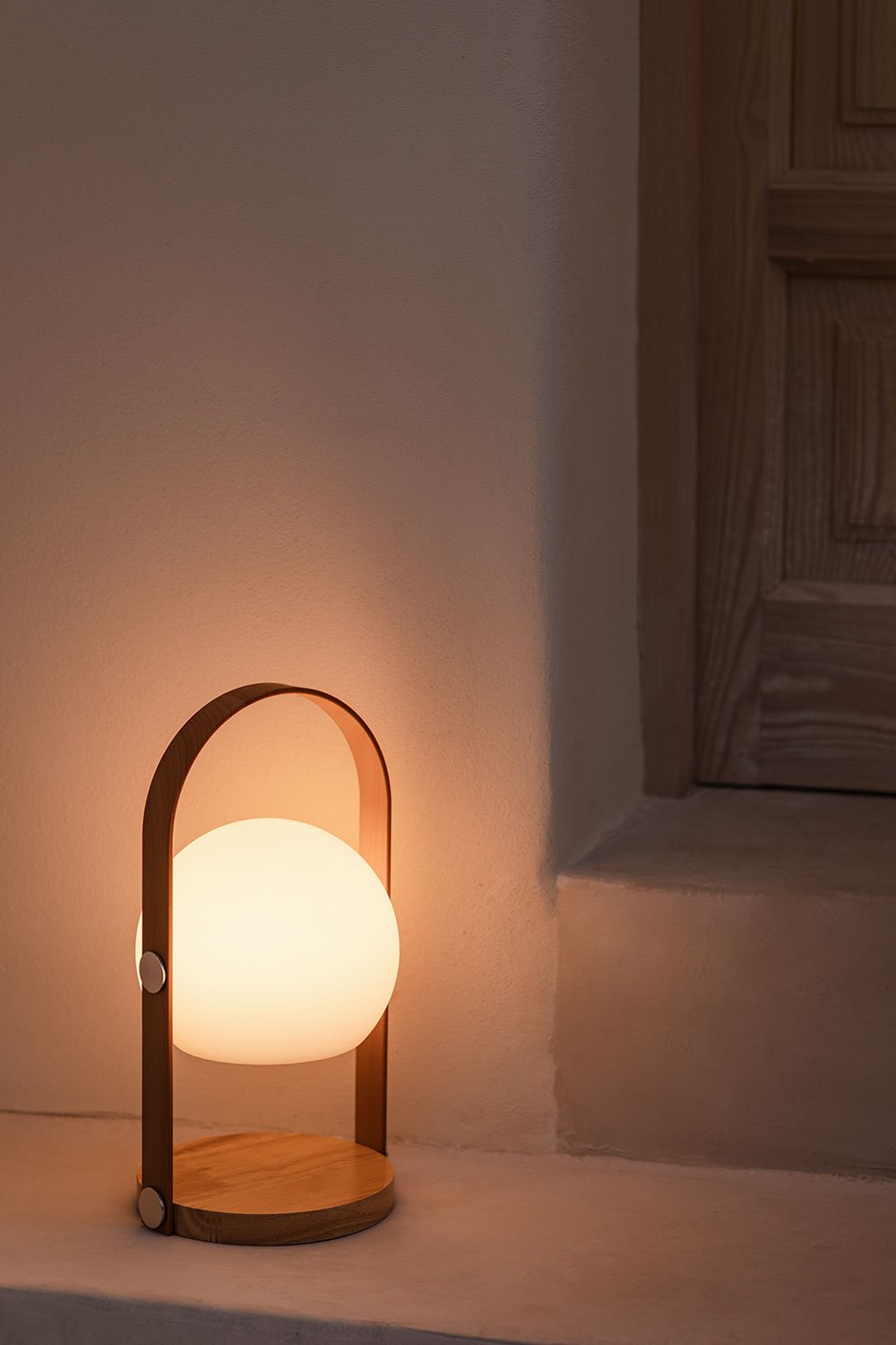 Lampada da tavolo a LED Inalambrica per esterni Alop, immagine della galleria 1