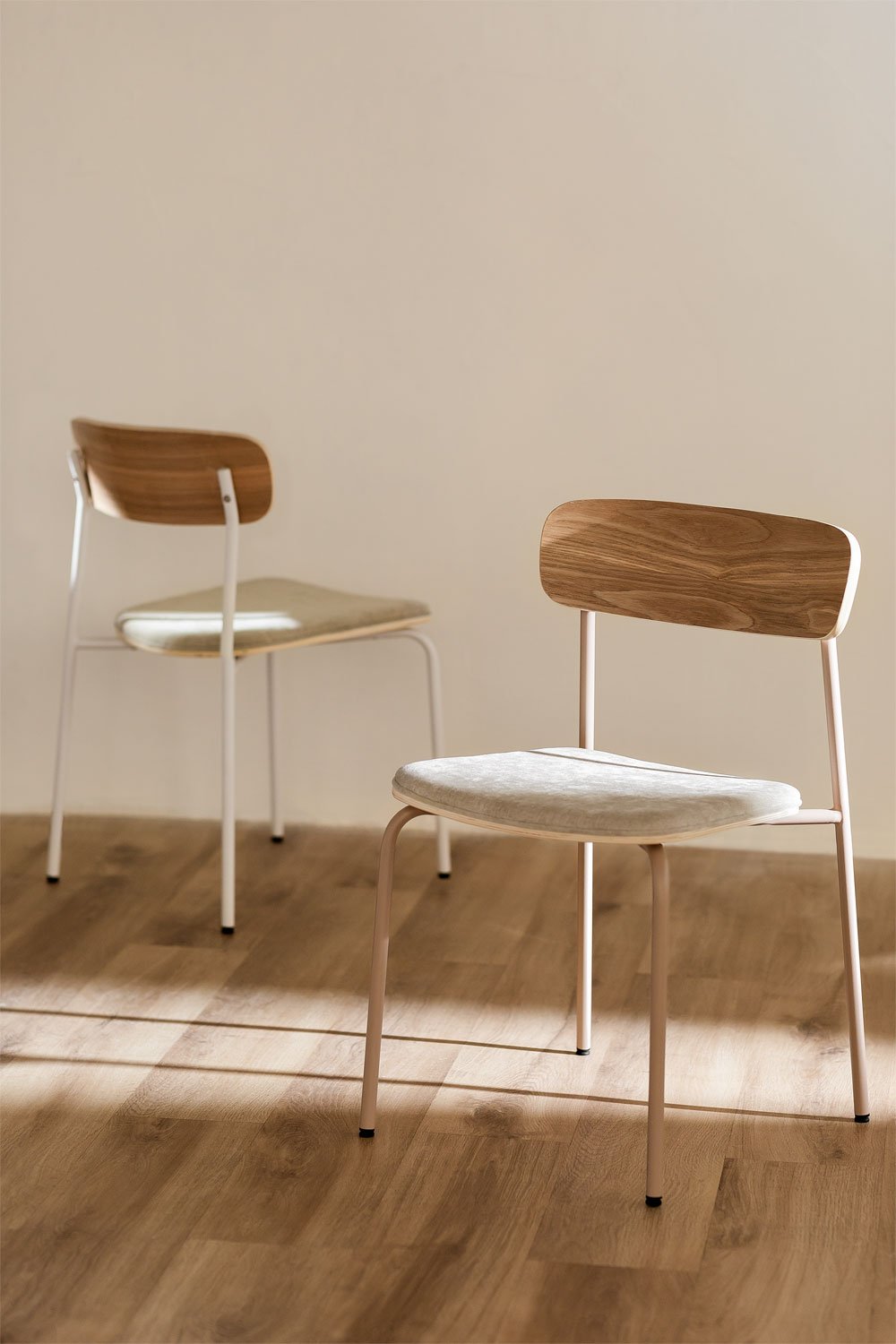 Confezione da 2 sedie da pranzo impilabili Wilpier, immagine della galleria 1