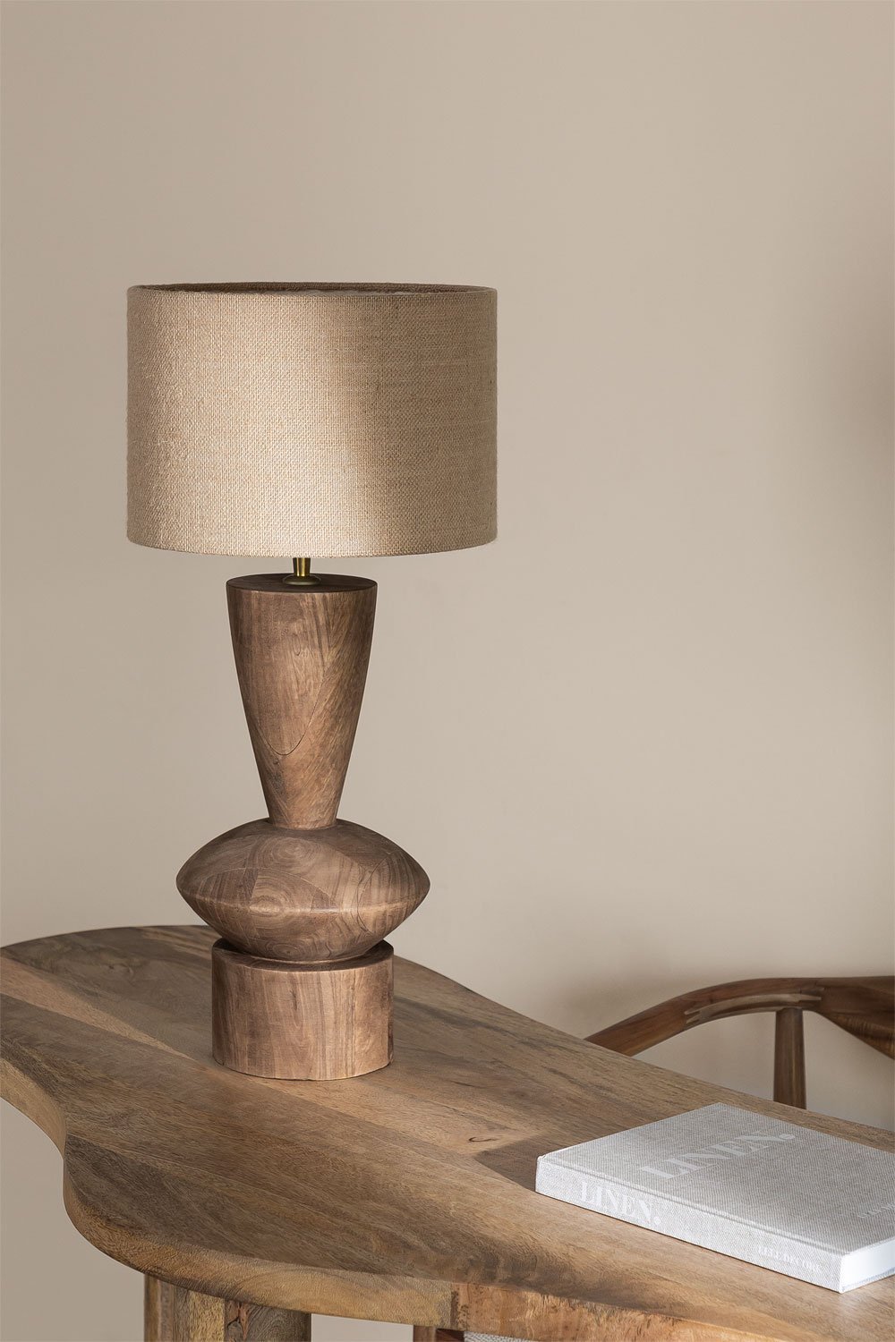 Lampada da tavolo in legno di mango Keysburg, immagine della galleria 1