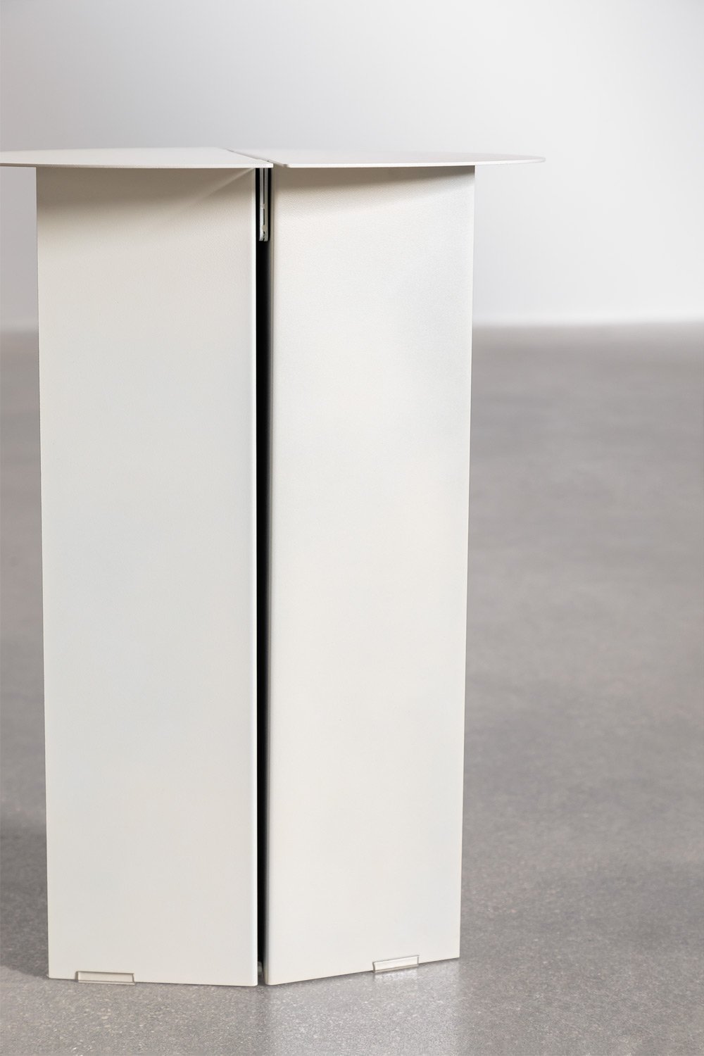 Tavolino rotondo in acciaio Gromit , immagine della galleria 5