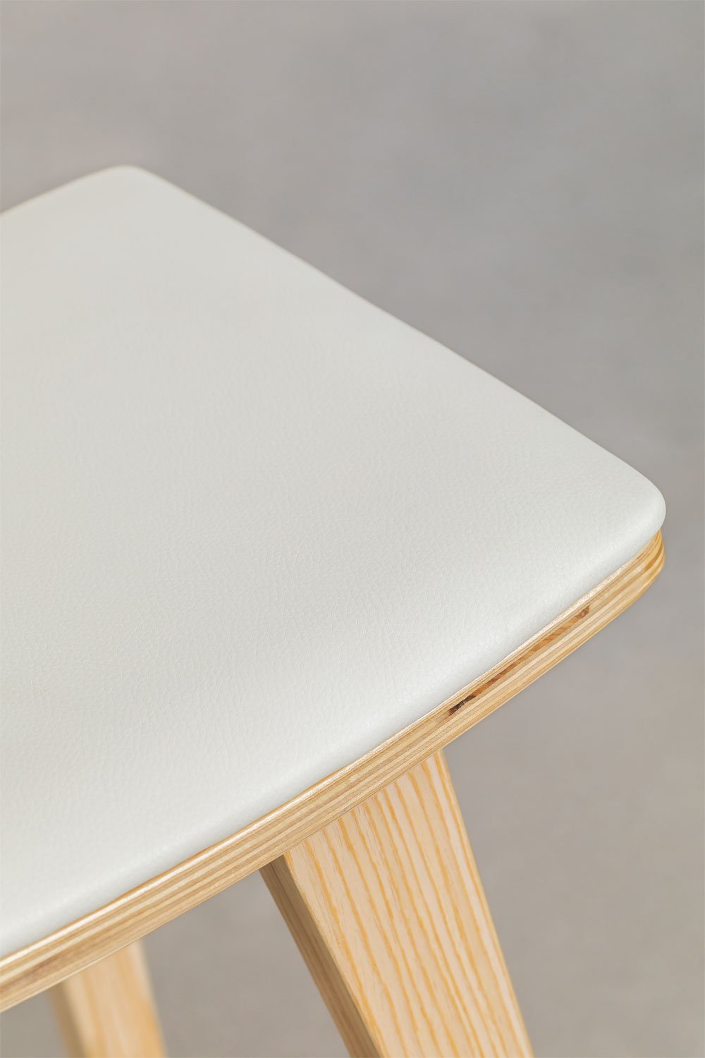 Sgabello Lorete alto 65 cm in legno e similpelle, immagine della galleria 5