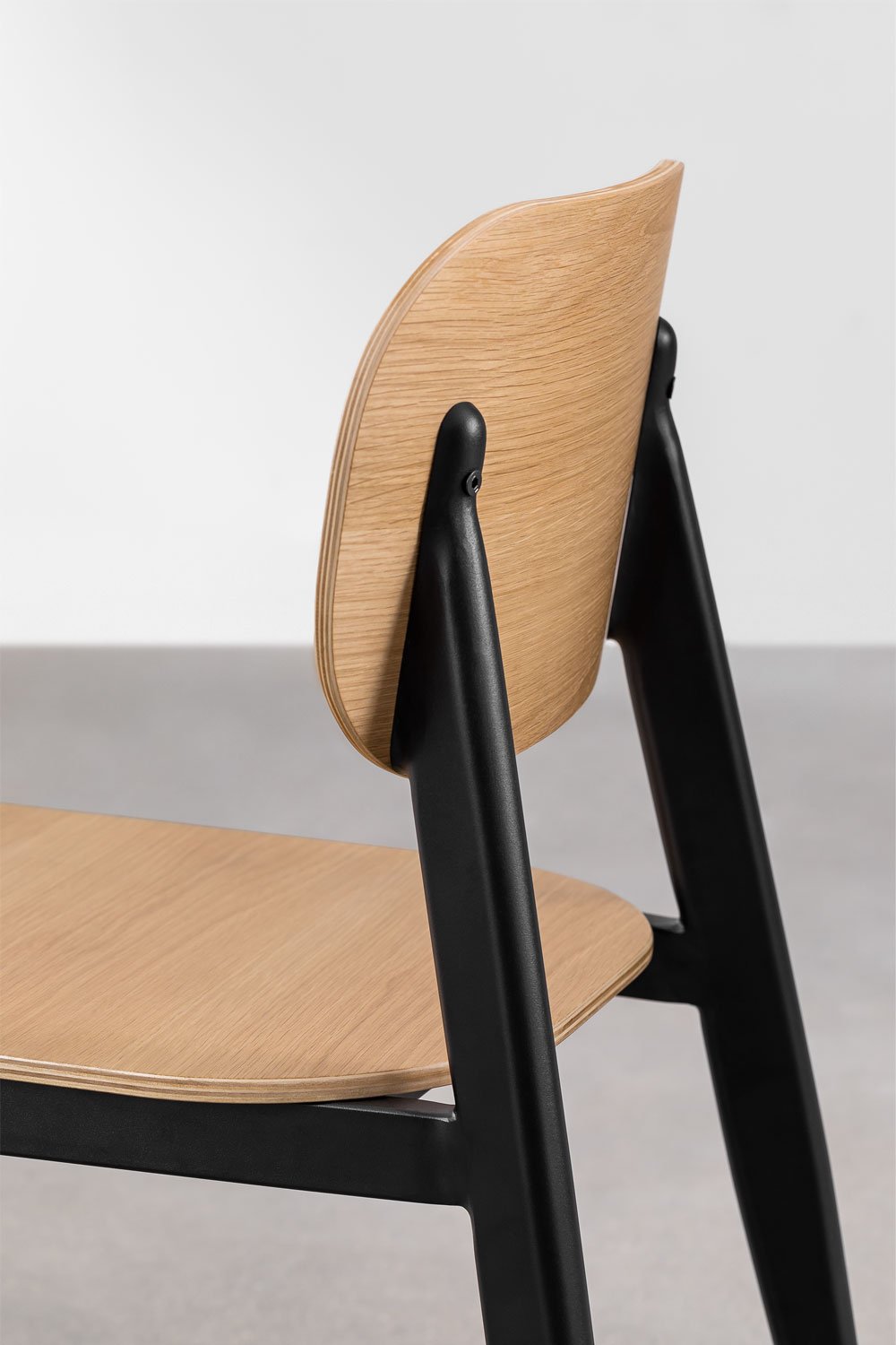 Sedia da pranzo in impiallacciatura di rovere e ferro And, immagine della galleria 7