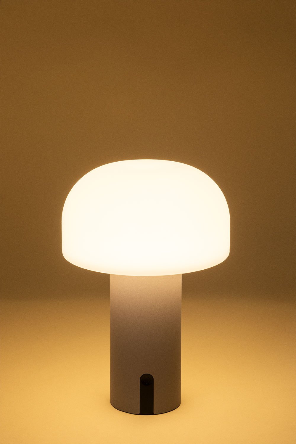 Lampada da tavolo LED wireless per esterni in polietilene e ferro Jadzia, immagine della galleria 4