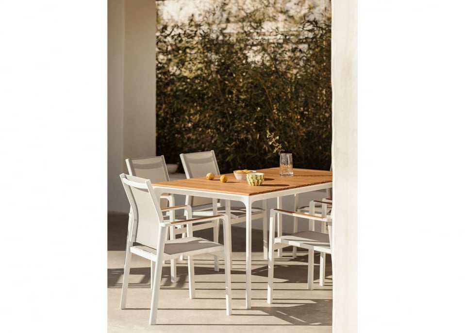 Set Tavolo Rettangolare Katiana in Alluminio e Legno Teak (160x90 cm) e 6 Sedie da Giardino in Alluminio Elvira