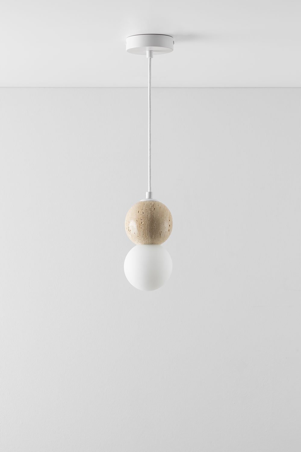 Lampada da soffitto con sfera di cristallo in travertino Davise, immagine della galleria 2