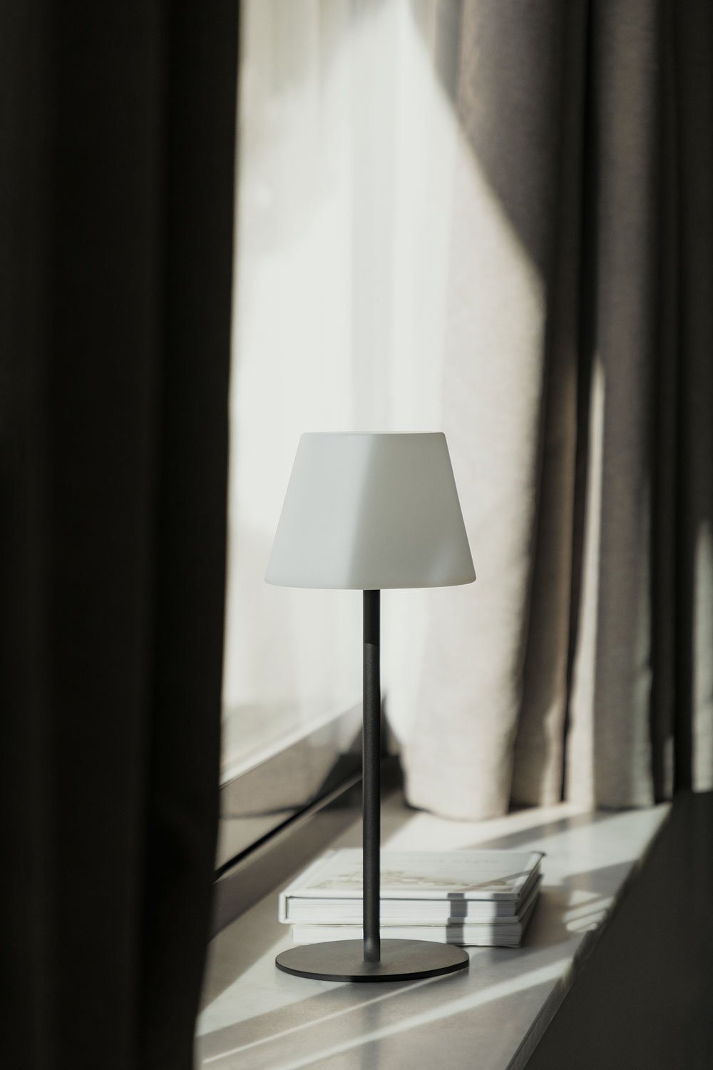 Lampada da tavolo LED senza fili Megumi, immagine della galleria 1