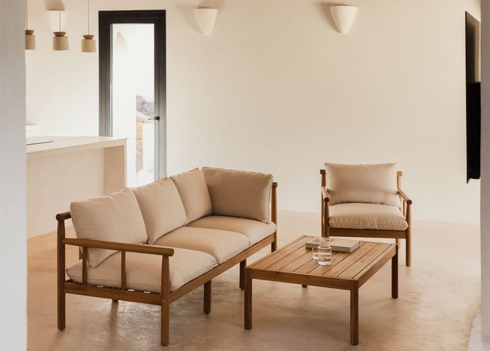 Set da salotto con divano a 3 posti e poltrona in legno di acacia Melvin