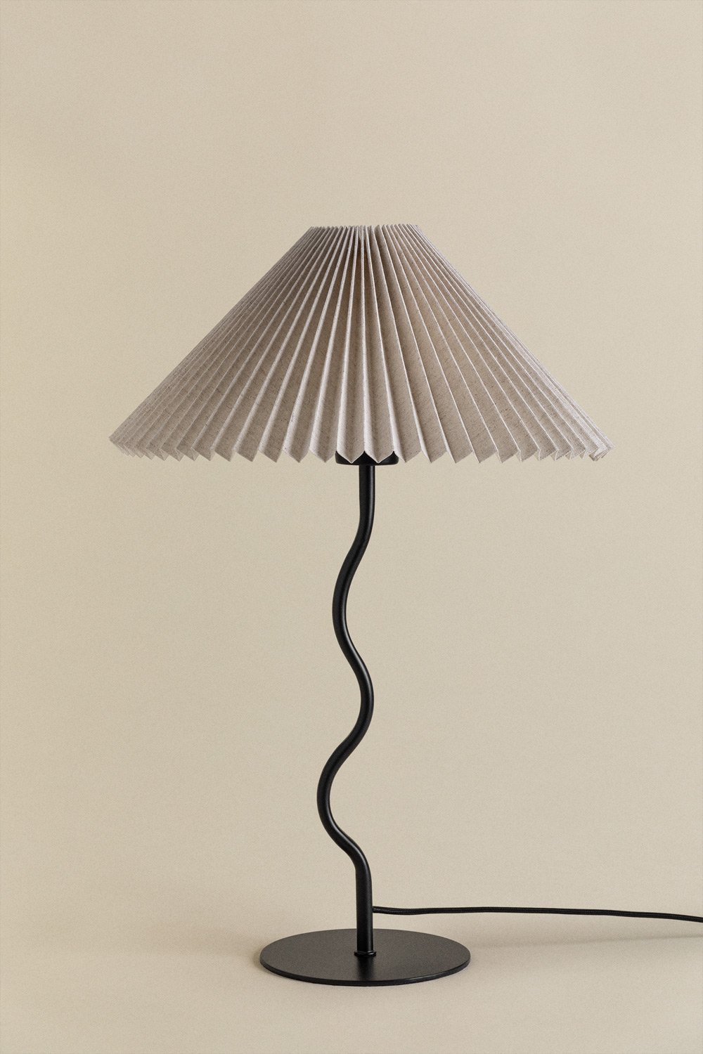 Lampada da tavolo in ferro Siliema, immagine della galleria 2