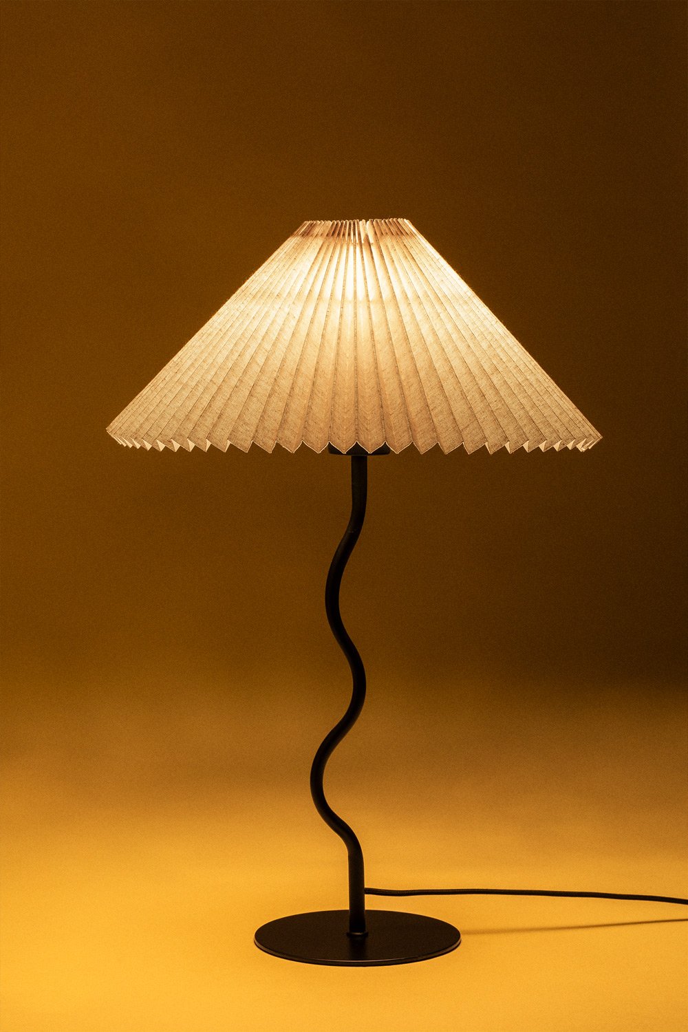 Lampada da tavolo in ferro Siliema, immagine della galleria 3