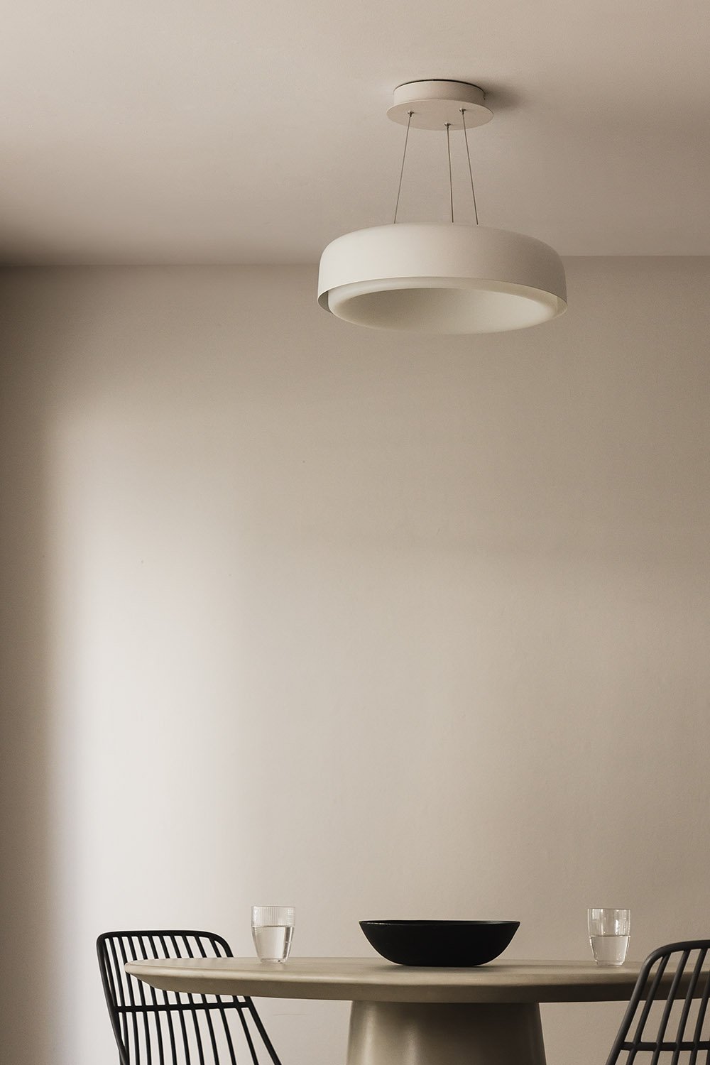 Lampada da soffitto a LED in metallo Ramize , immagine della galleria 1