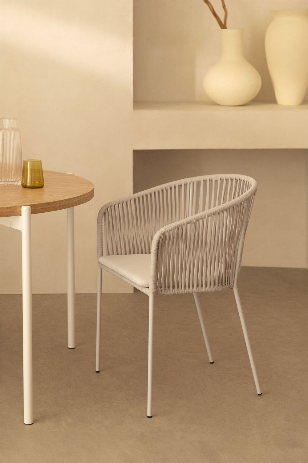 Confezione da 2 sedie da pranzo impilabili con braccioli in ferro e corda intrecciata Jocelyn, immagine della galleria 1