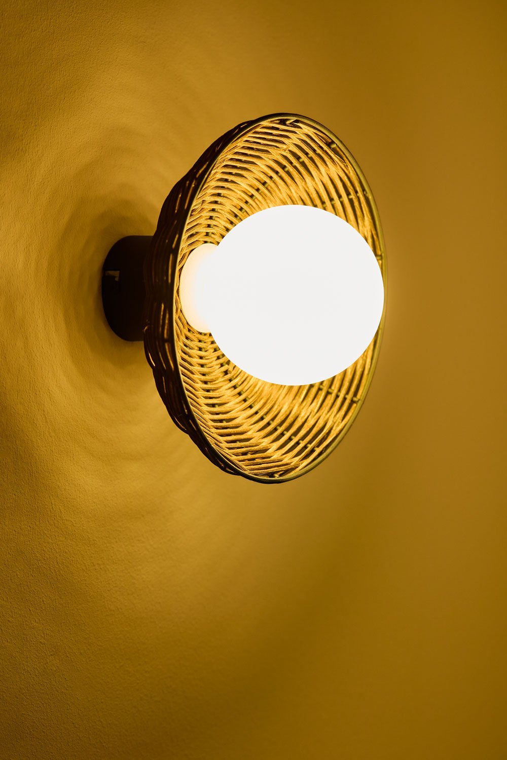 Lampada da parete in rattan Lutyen, immagine della galleria 2