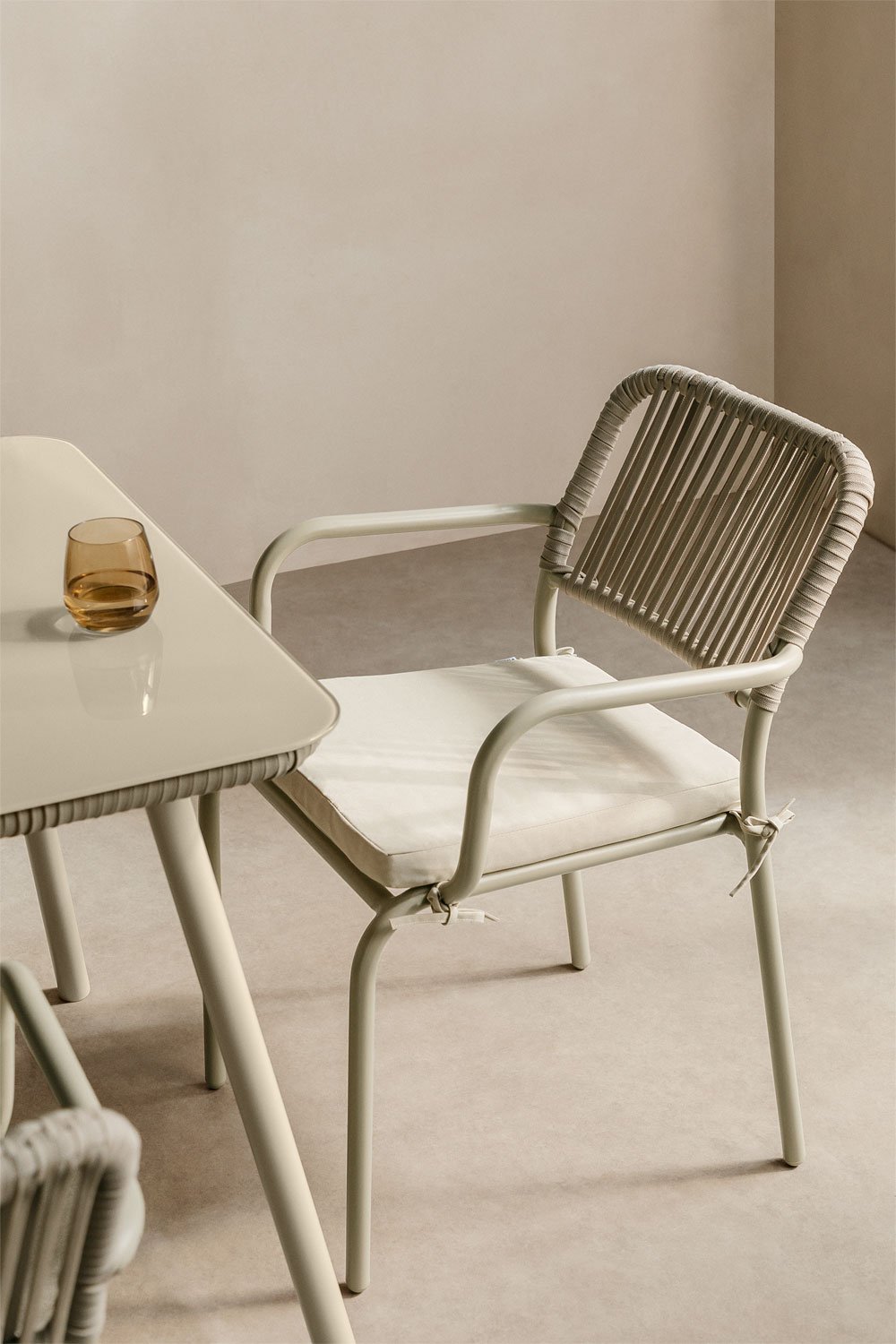 Confezione da 4 sedie da pranzo impilabili Arhiza, immagine della galleria 1