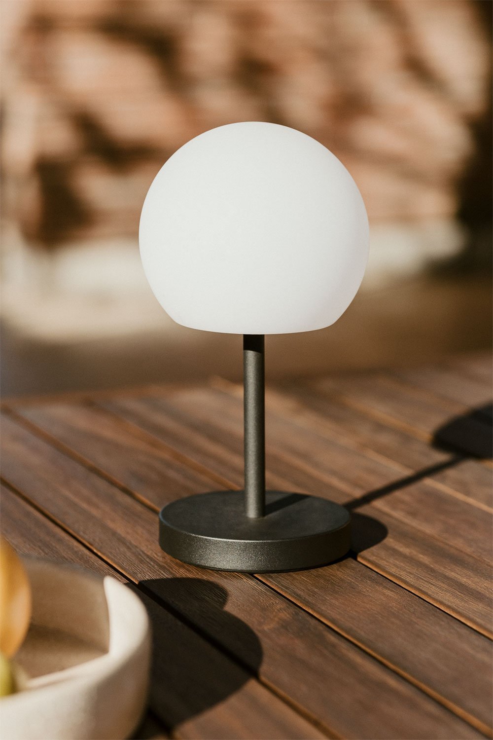 Lampada da tavolo LED wireless Kiemery da esterno in ferro, immagine della galleria 1