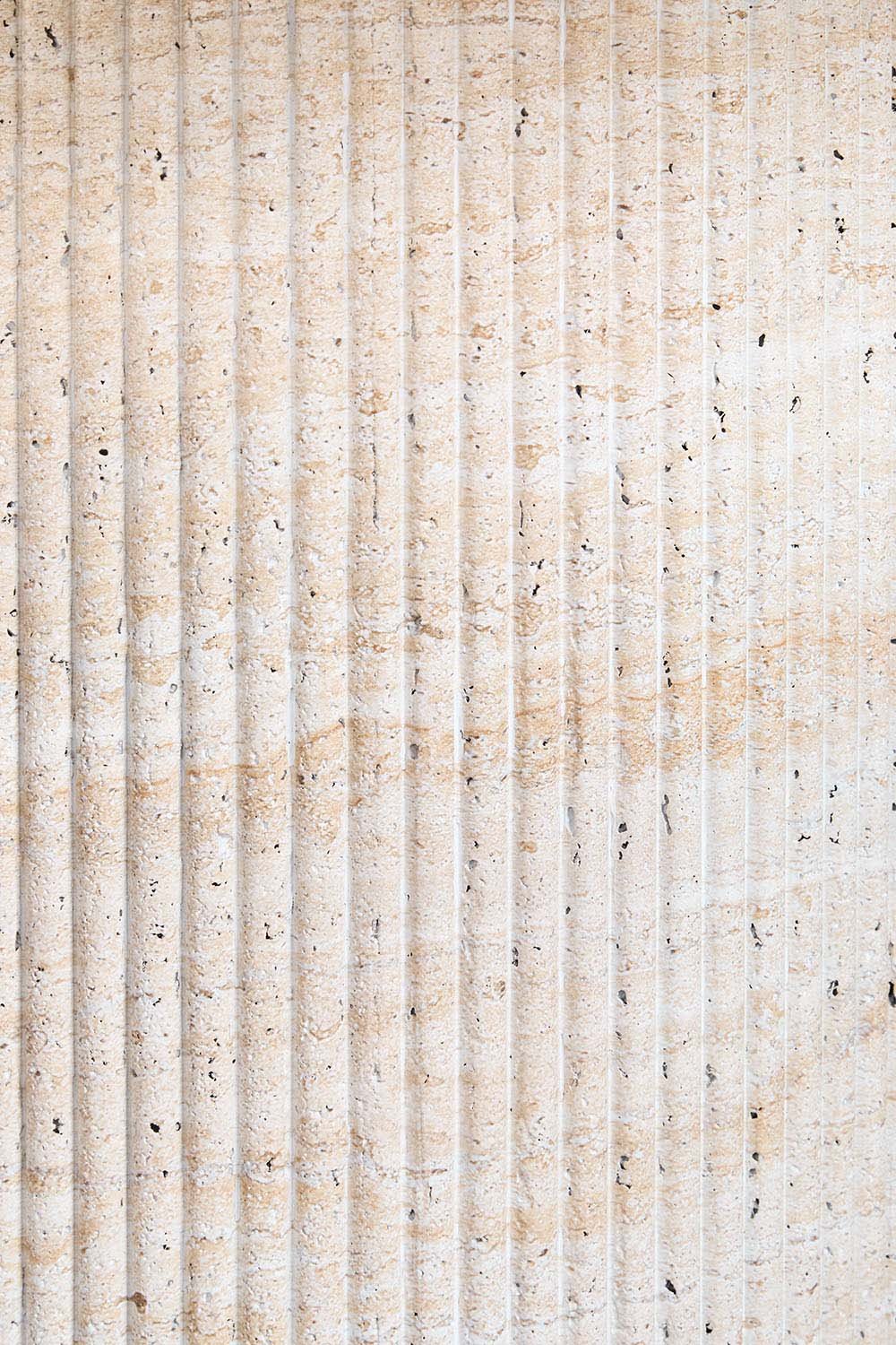 Tavolo da pranzo rotondo Ø100 cm in cemento effetto travertino Velia, immagine della galleria 6