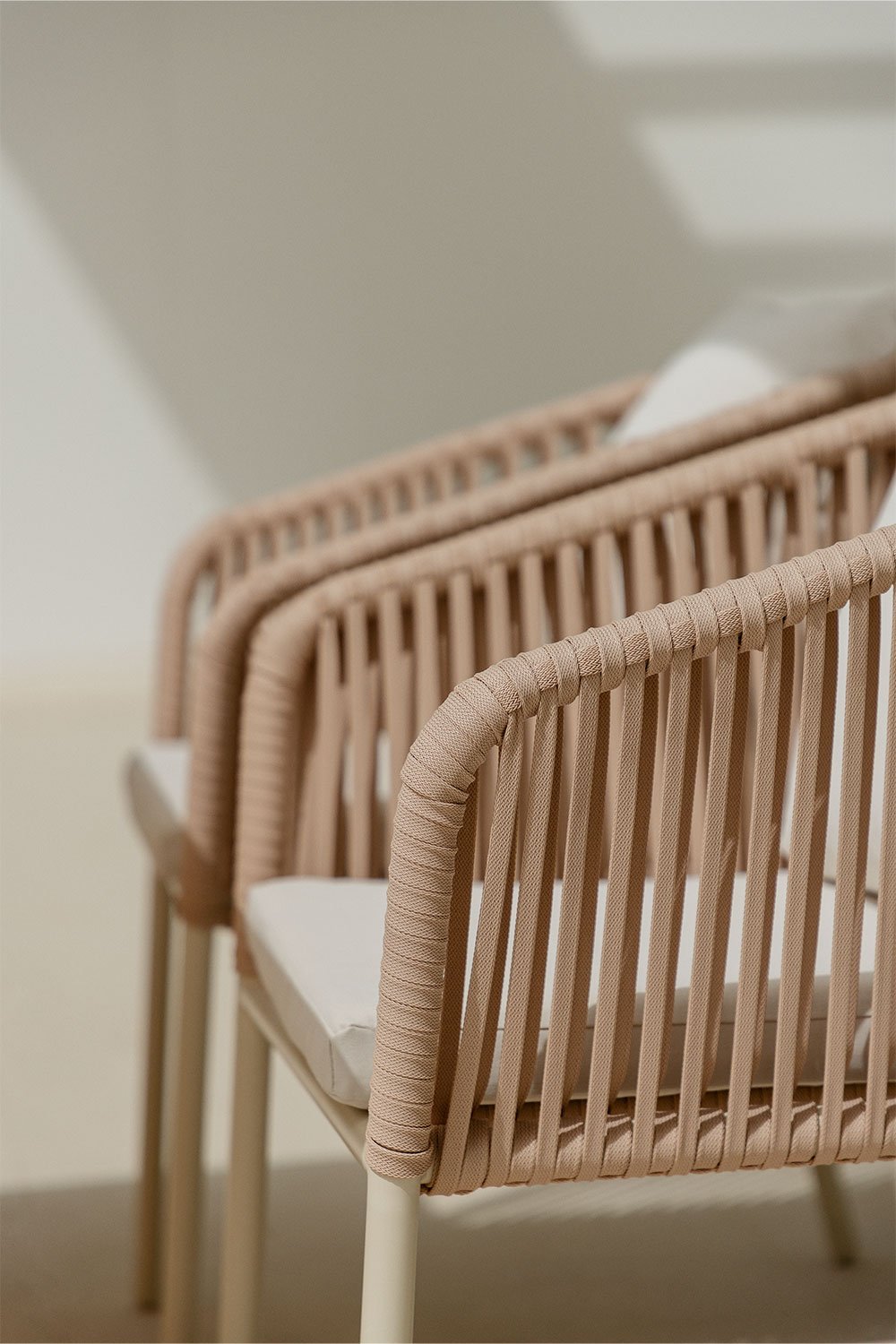 Confezione da 4 sedie da giardino Arhiza Classic con braccioli in alluminio e corda intrecciata, immagine della galleria 2