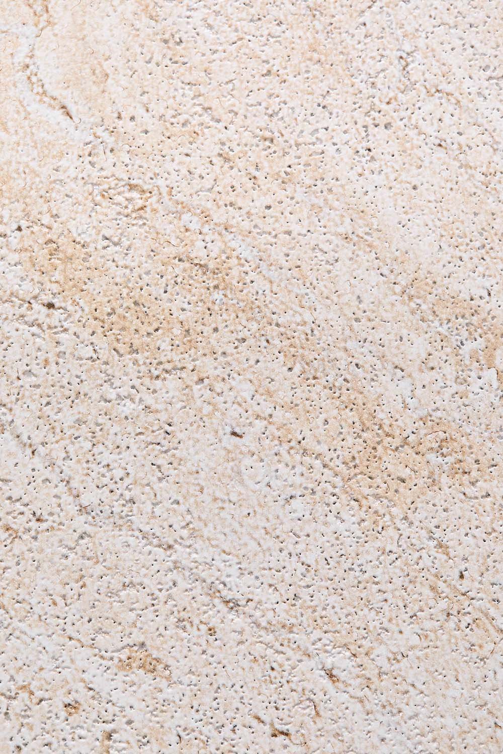 Tavolino laterale rotondo Ø50 cm in cemento effetto travertino Zenadia, immagine della galleria 5