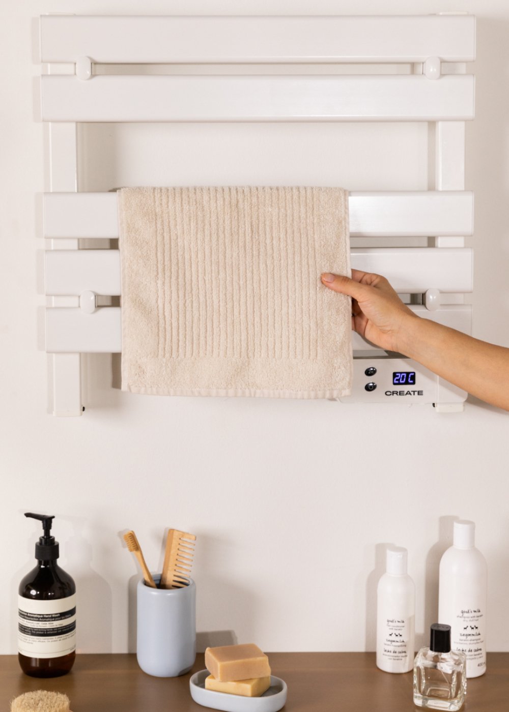 CREATE - WARM TOWEL MINI - Scaldasalviette elettrico da pavimento o da parete 150W, immagine della galleria 3