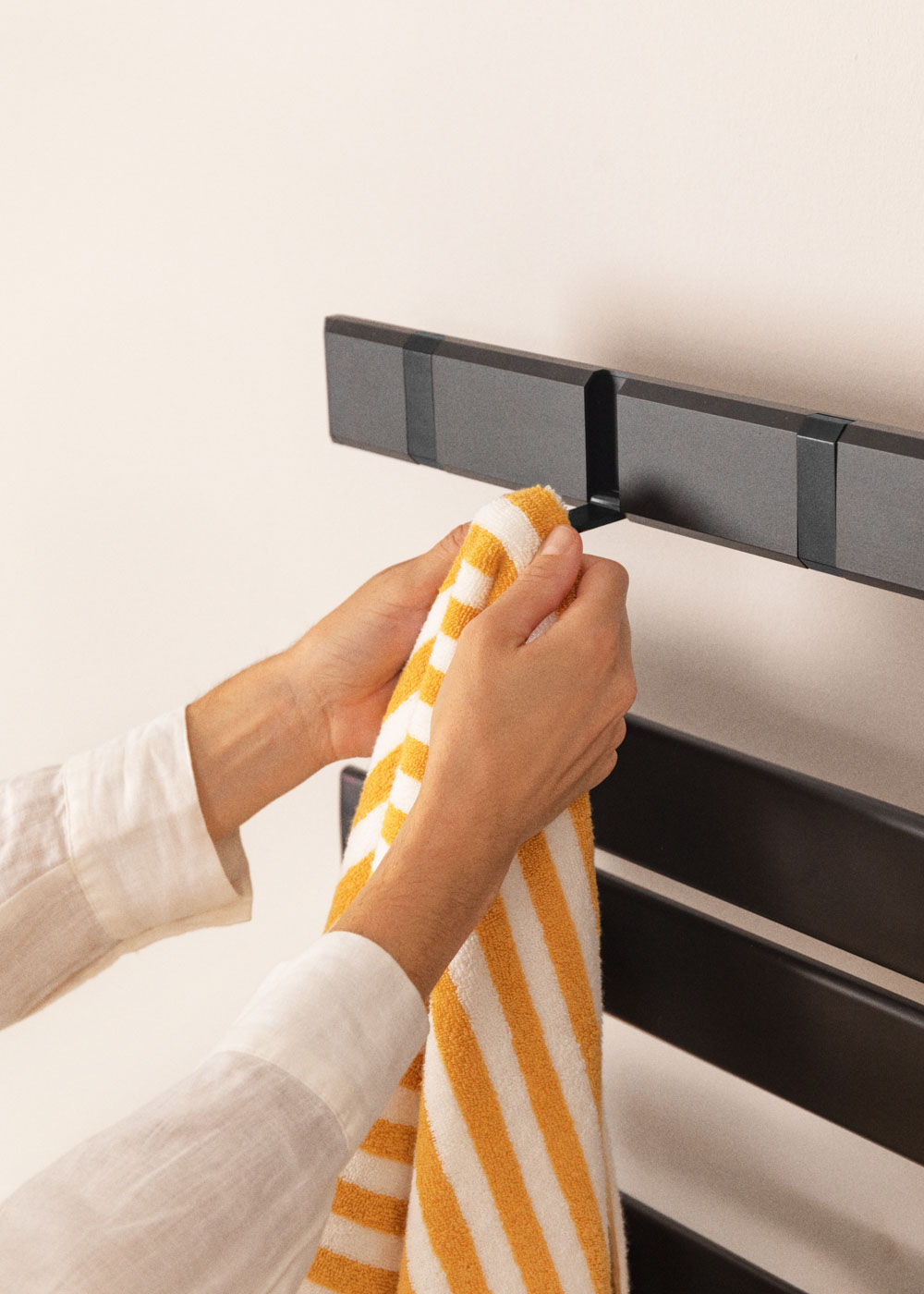 Portasciugamani Elettrico Warm Towel Modern - 400W, 80x50cm, Nero, Con Timer 24h - Foto 8