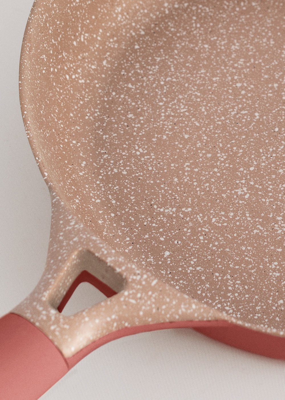 CREATE - PAN STUDIO - Padella in alluminio fuso con manico in bachelite, immagine della galleria 4