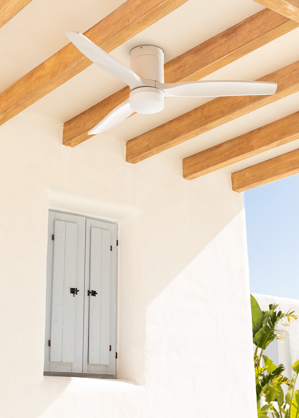 CREATE - WIND CALM PATIO - Ventilatore da soffitto 40W da esterno Ø132 cm con luce LED da 15W, immagine della galleria 1