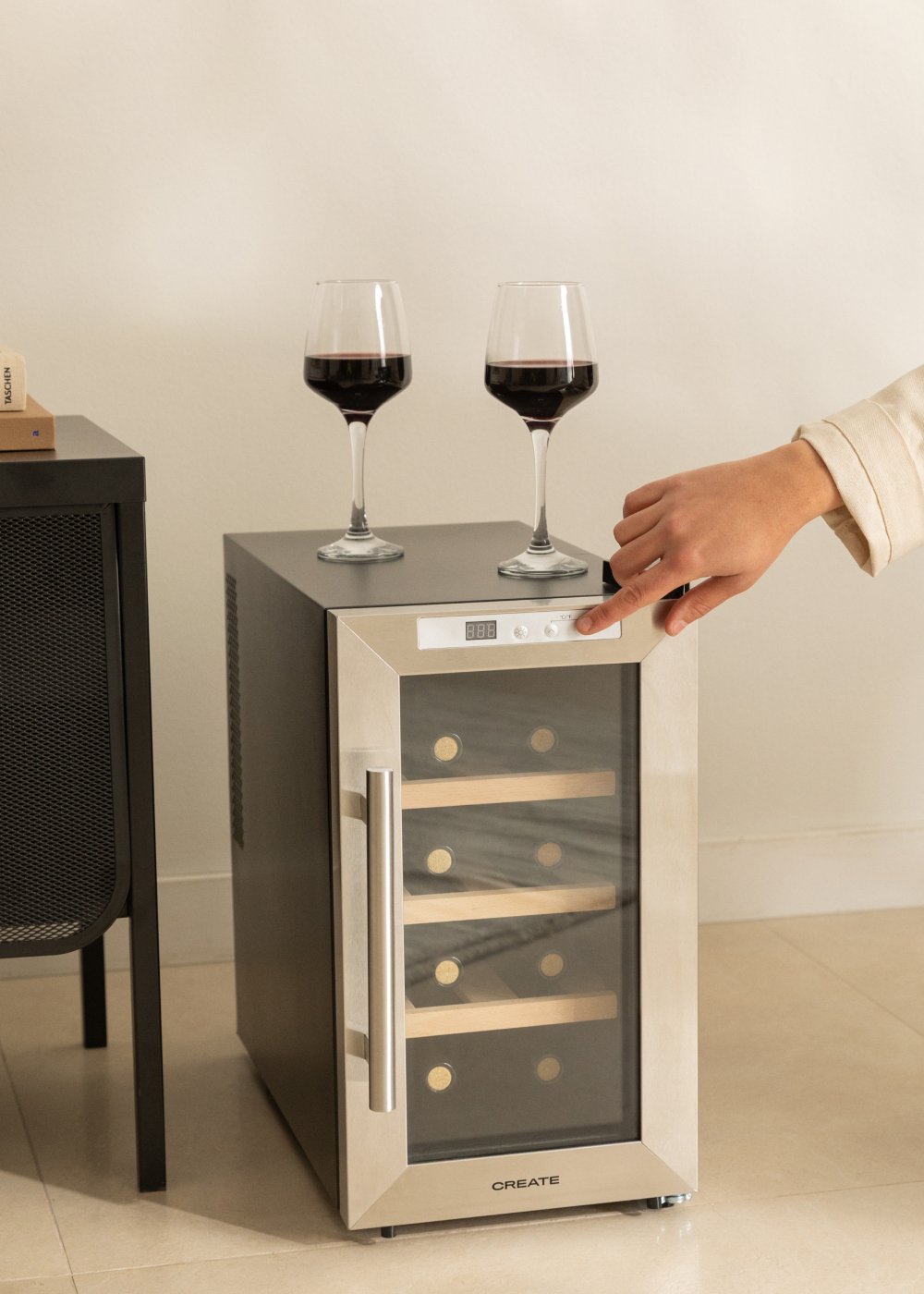 CREATE - WINECOOLER WOOD S - Cantinetta per vini 8 bottiglie, immagine della galleria 1