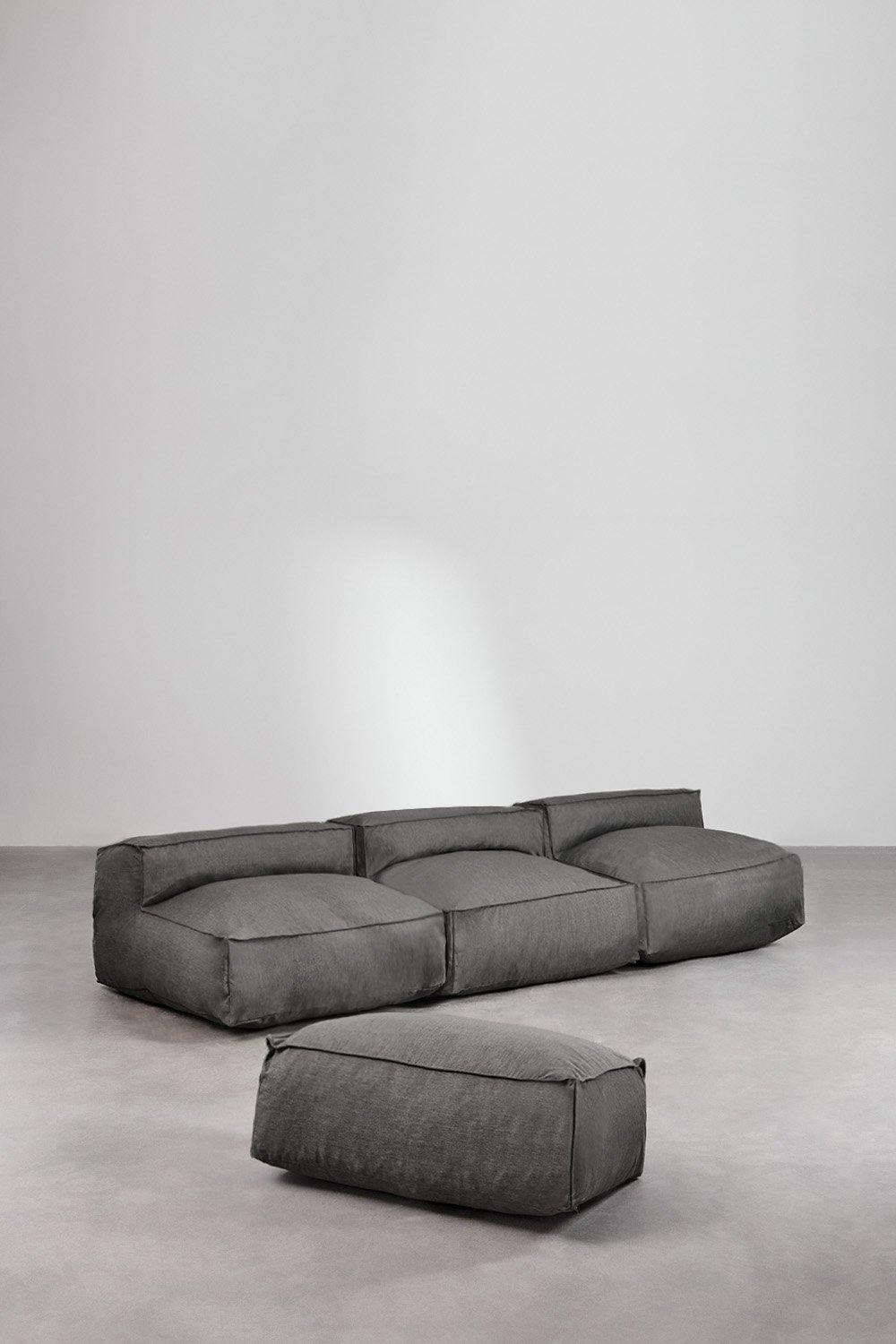 Divano componibile in 3 pezzi e pouf da giardino Dojans, immagine della galleria 1