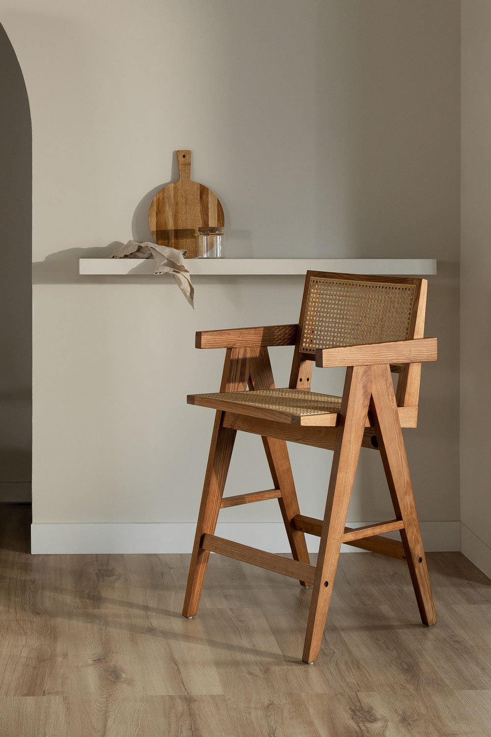 Pack di 4 sgabelli alti 65 cm in legno di frassino e rattan Lali, immagine della galleria 1