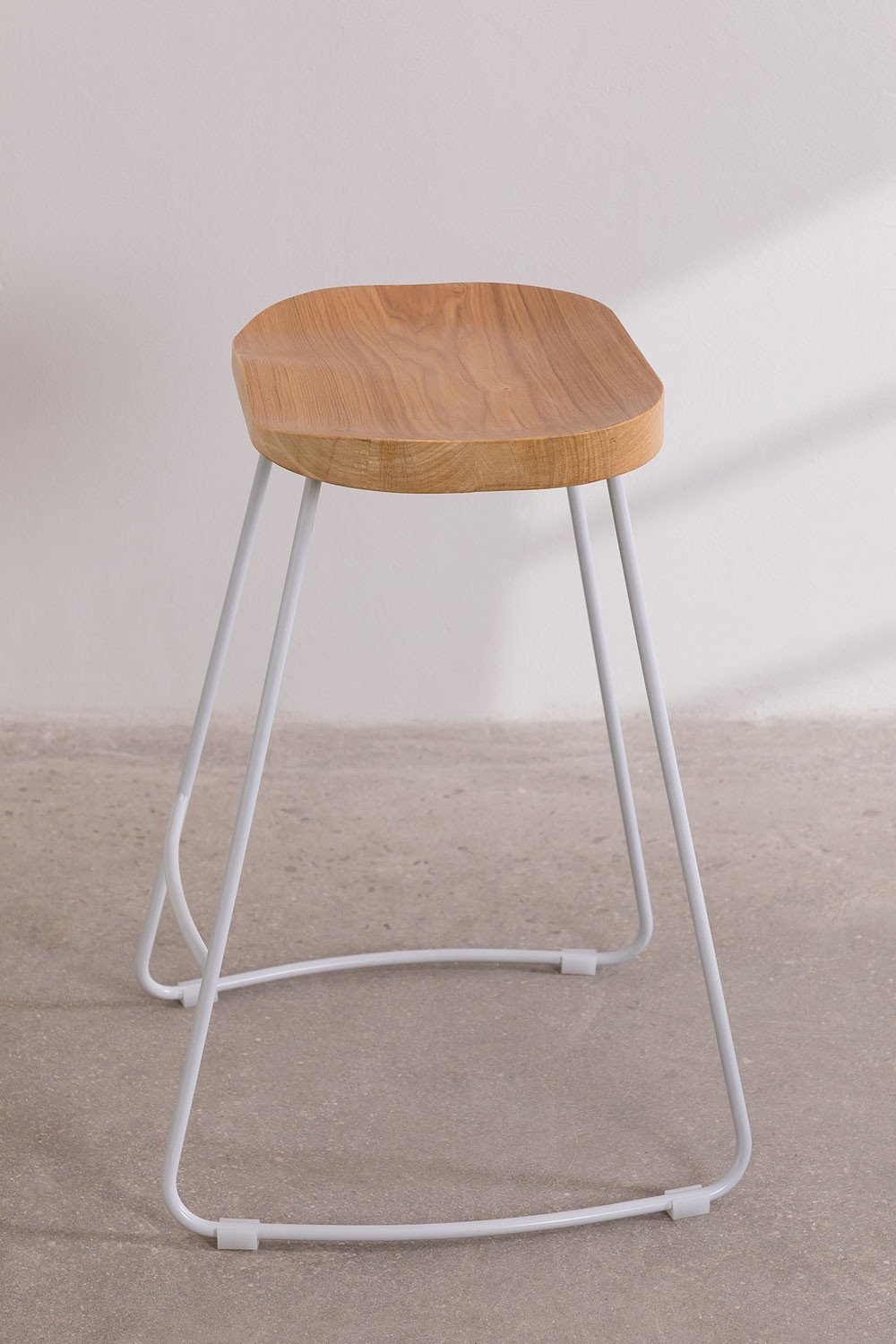 Confezione da 4 sgabelli alti in acciaio e legno di olmo Neicol, immagine della galleria 4