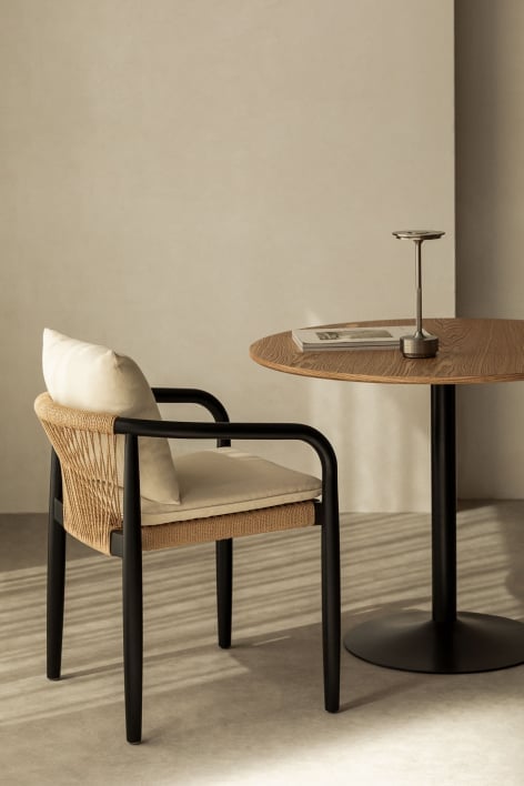 Sedia da pranzo con braccioli in acacia e carta intrecciata Giulia