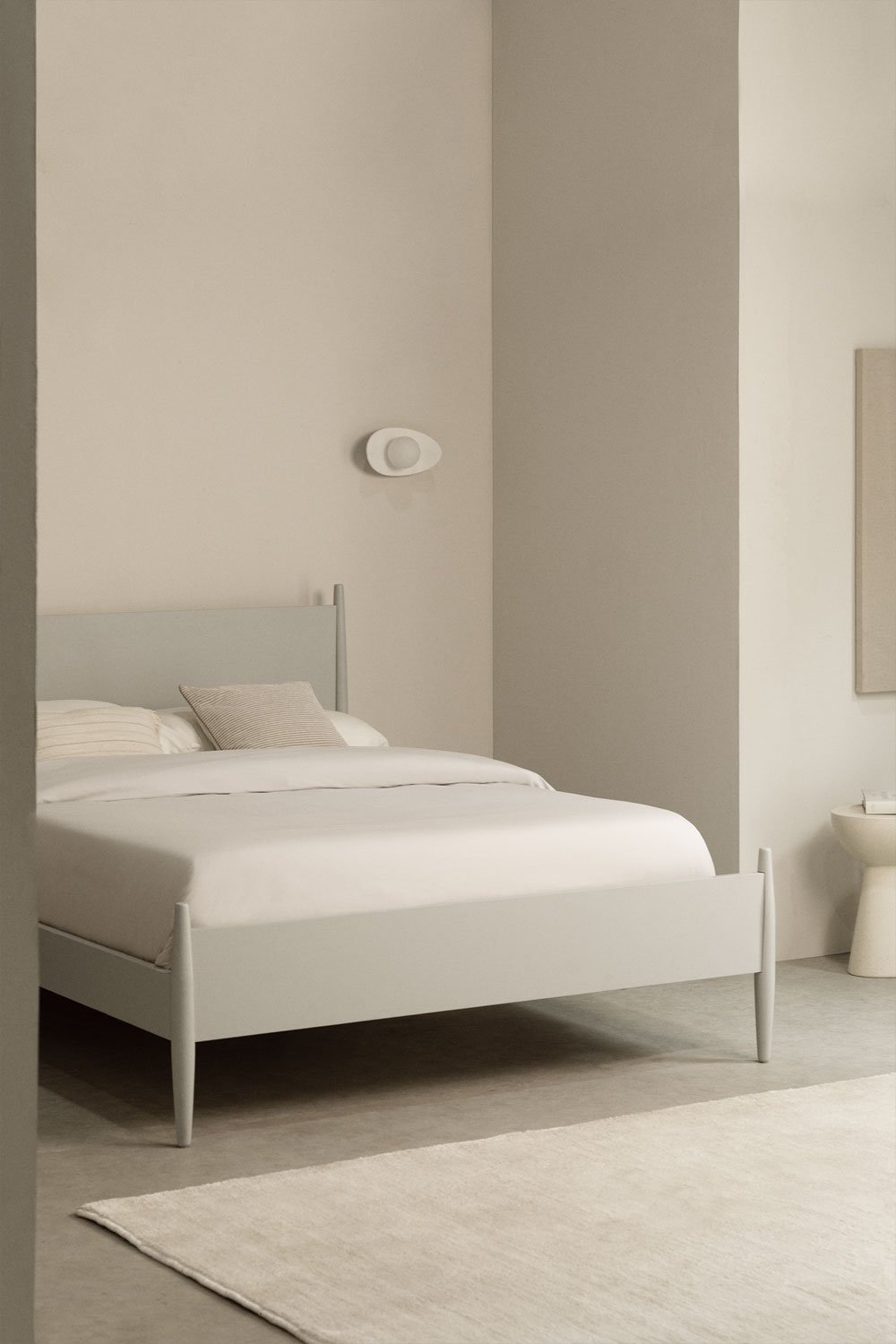  Letto in legno Indira, immagine della galleria 1