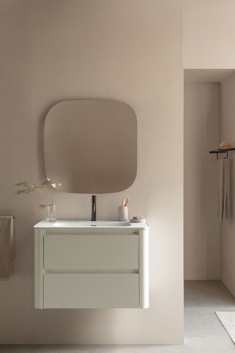 Set mobili da bagno in legno con lavabo integrato e specchio Egerton , immagine della galleria 1