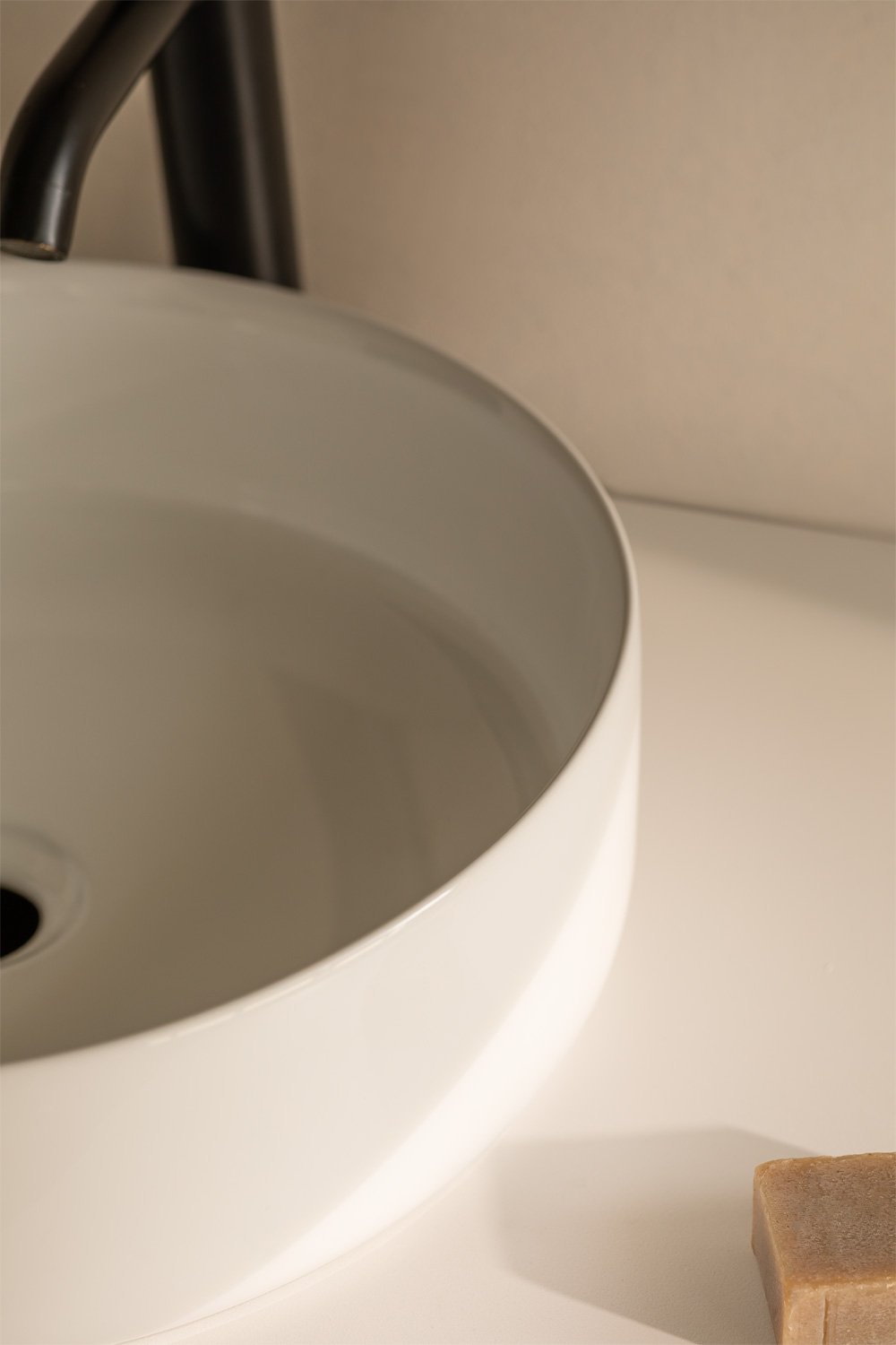 Lavabo in ceramica Lenka, immagine della galleria 2