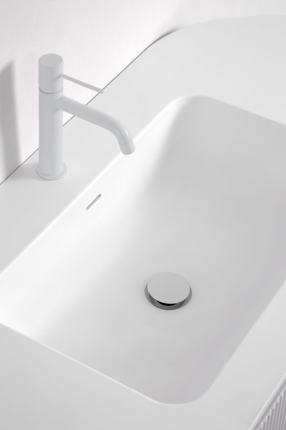 Set mobili da bagno in legno Carsone con lavabo integrato, immagine della galleria 4