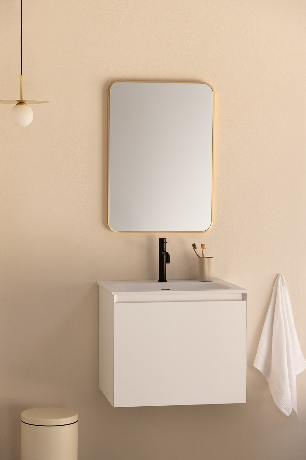 Set mobili da bagno in legno Macrae con lavabo integrato    , immagine della galleria 1