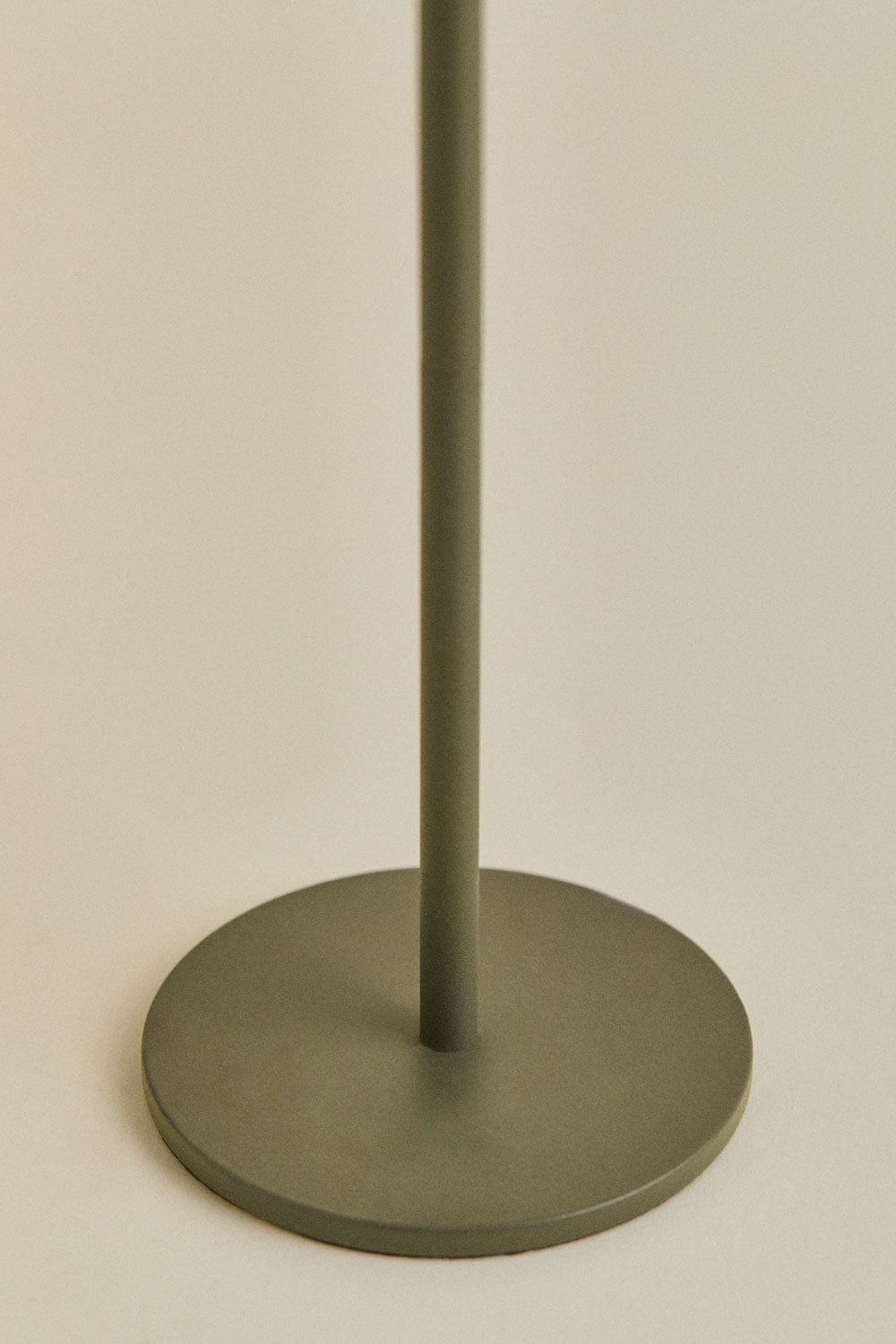 Lampada da tavolo LED wireless in ferro Nebida, immagine della galleria 7