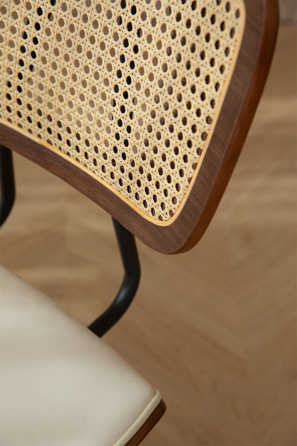 Sedia da scrivania Raysa con ruote in legno, rattan e similpelle, immagine della galleria 2