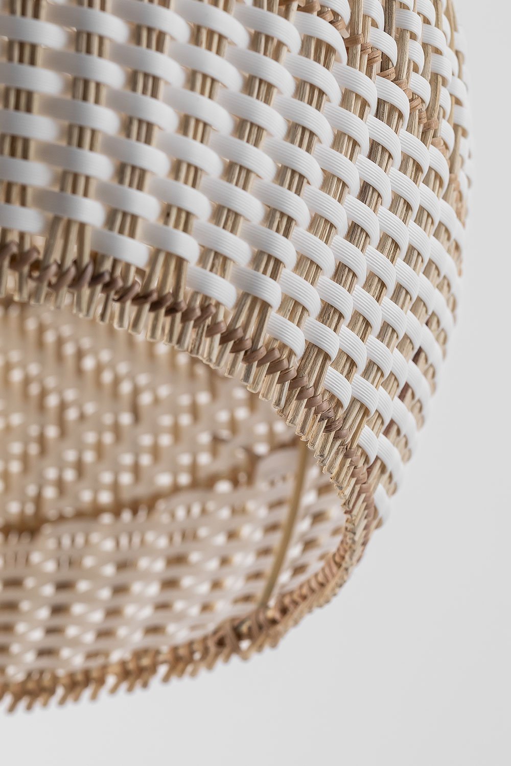 Lampadario in rattan intrecciato Llaury, immagine della galleria 6