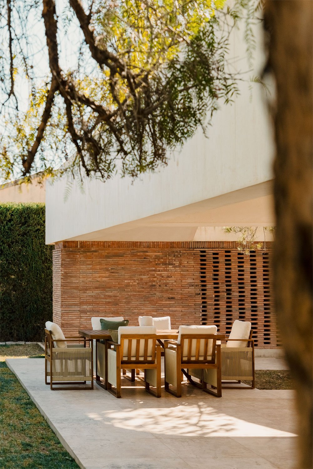 Confezione da 4 sedie da giardino Nayely in legno di acacia con braccioli, immagine della galleria 9