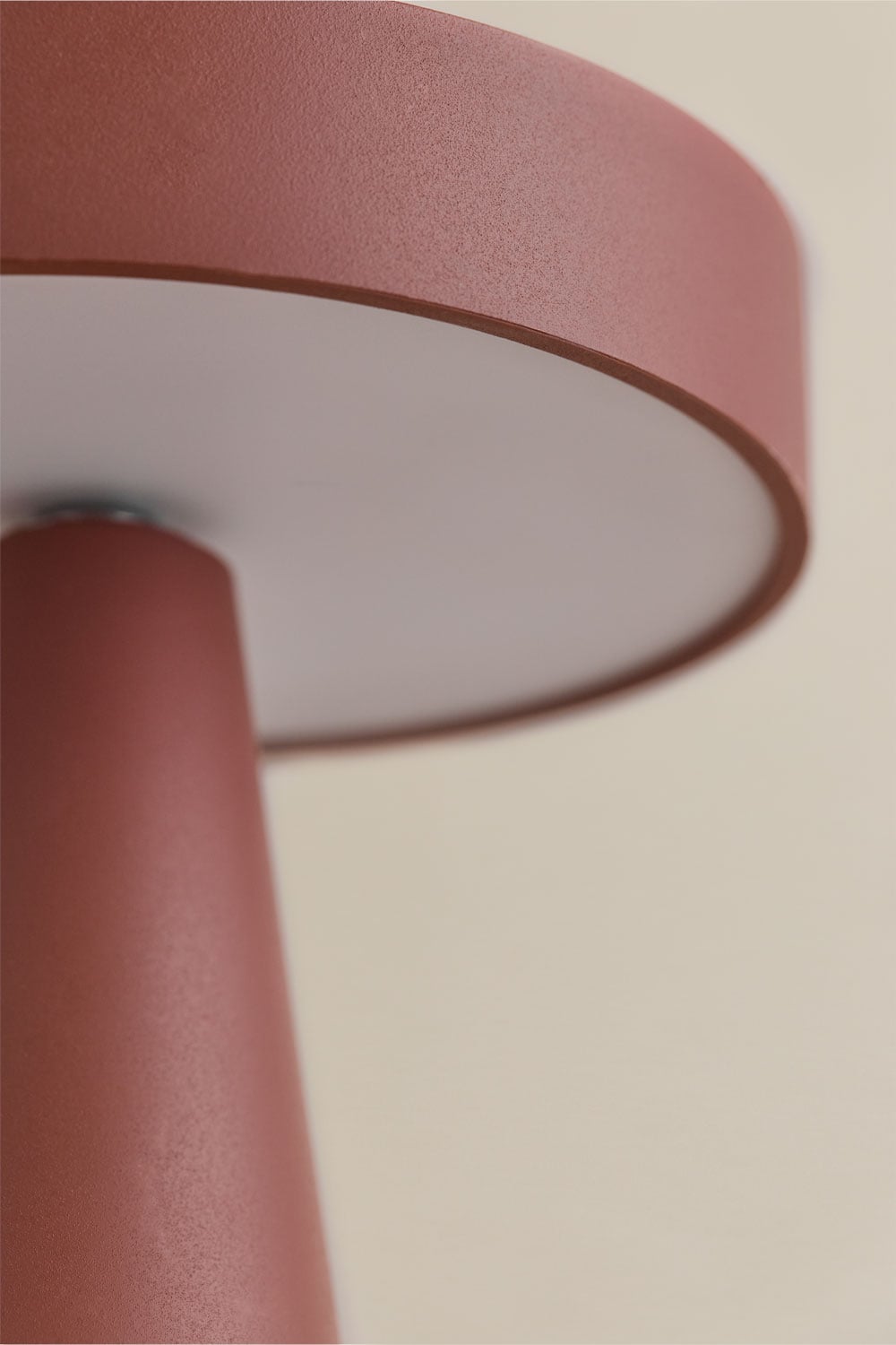 Lampada da tavolo LED wireless in ferro Catinca, immagine della galleria 5