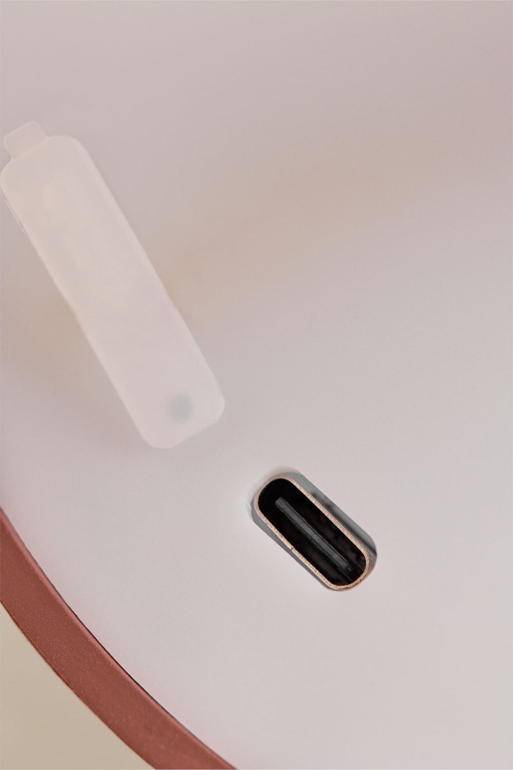 Lampada da tavolo LED wireless in ferro Catinca, immagine della galleria 6