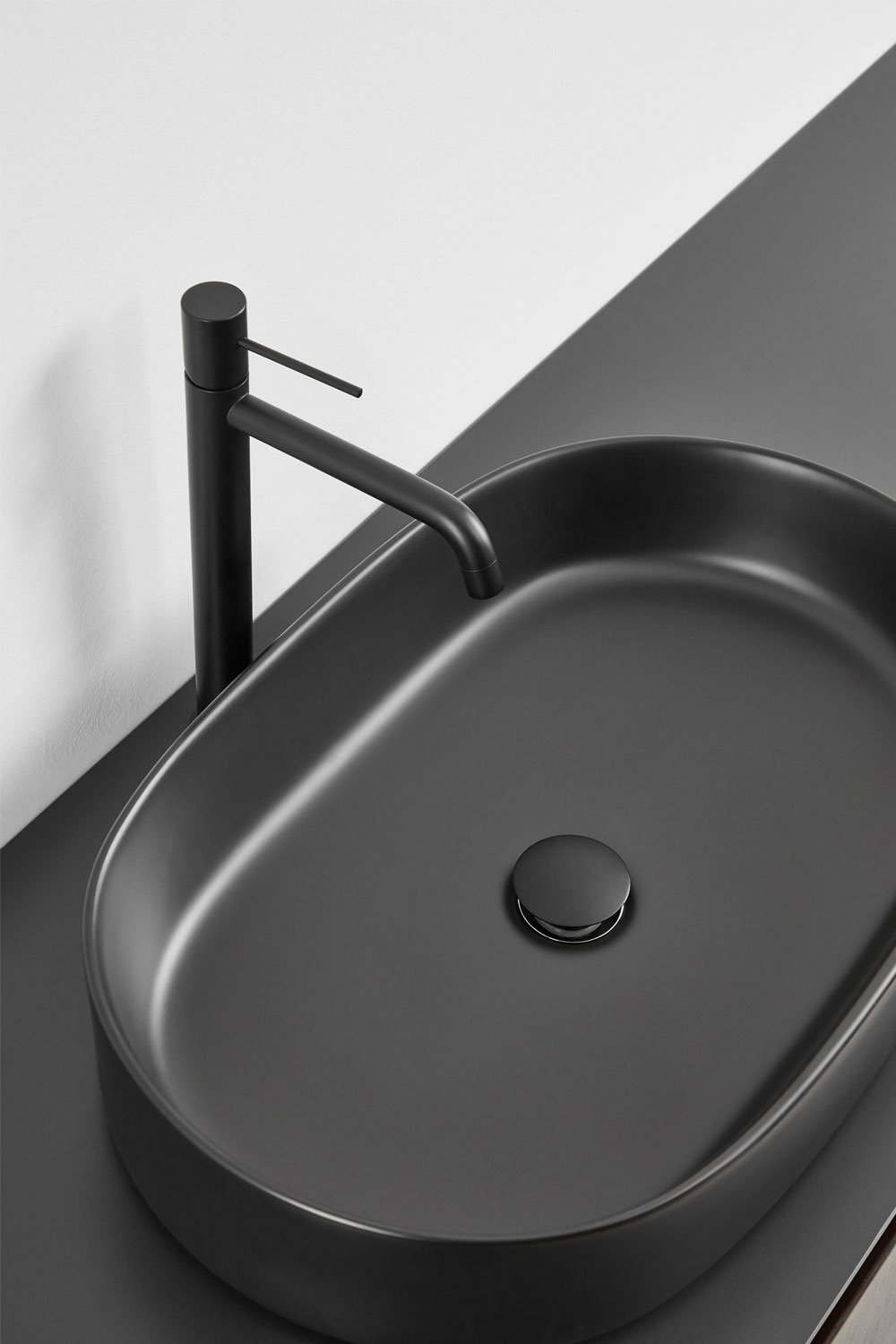 Set mobili da bagno in legno Lavena, immagine della galleria 5