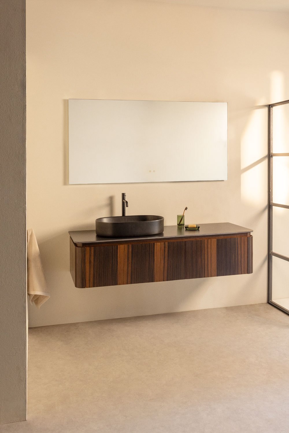 Set mobili da bagno in legno Lavena, immagine della galleria 1