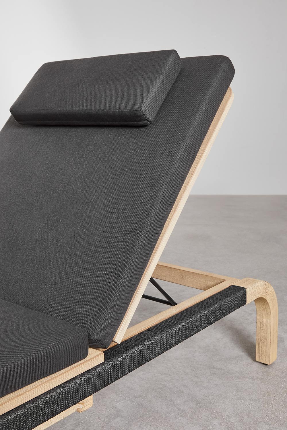 Sdraio reclinabile in legno di acacia con cuscino Dubai, immagine della galleria 7