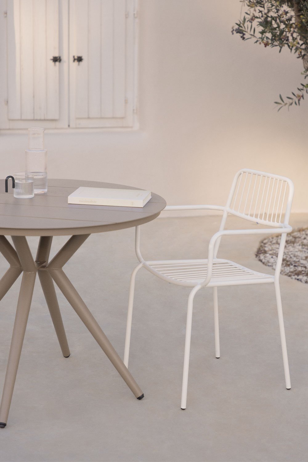 Set di 4 sedie da giardino impilabili con braccioli in acciaio Elton, immagine della galleria 1